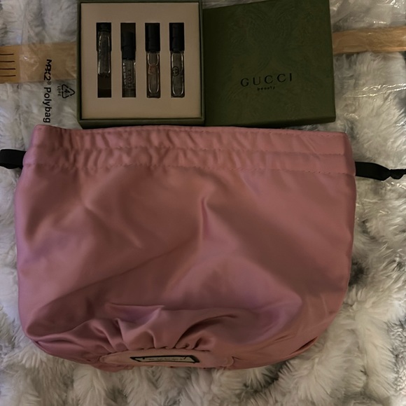 Gucci cosmetic bag - Picture 1 of 6